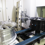 全自動(dòng)輪轂動(dòng)平衡跳動(dòng)檢測(cè)機(jī)