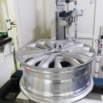 全自動(dòng)輪轂動(dòng)平衡跳動(dòng)檢測(cè)機(jī)